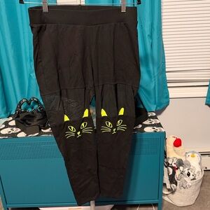 Torrid size 1 EUC Black Cat Face Leggings with mesh